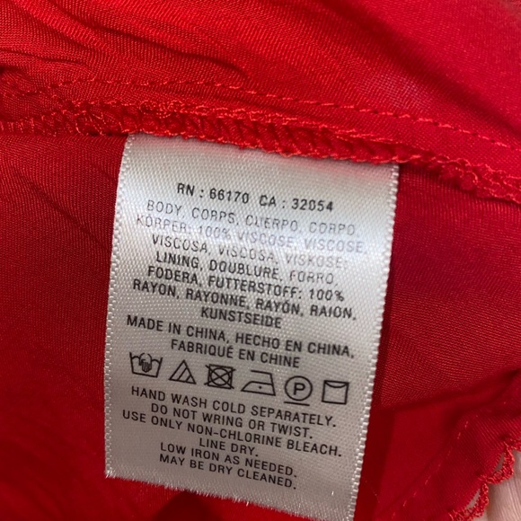 ANTHROPOLOGIE Maeve Rosalia Ruffle Shirred Red Floral Faux Wrap Dress size 4 - Picture 6 of 8